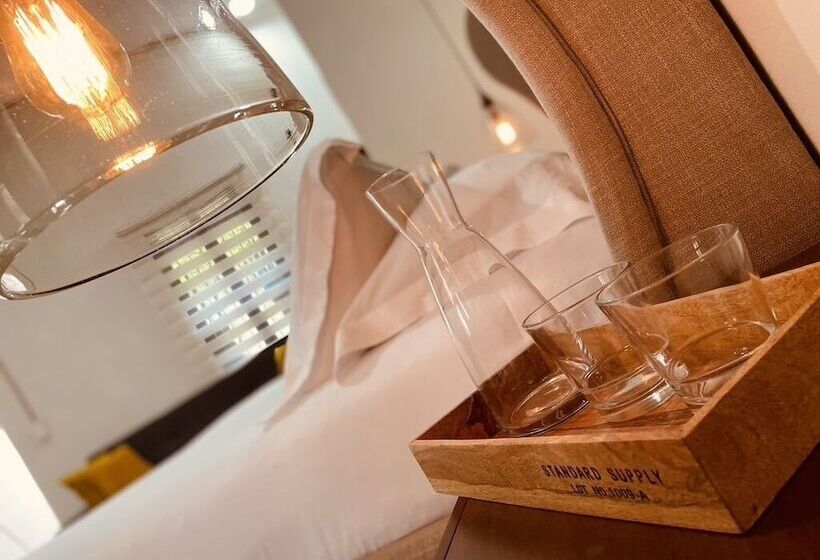 فندق Mina Suites