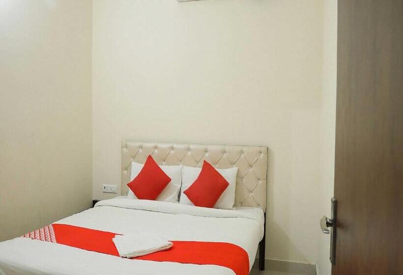 Отель O Hmi International