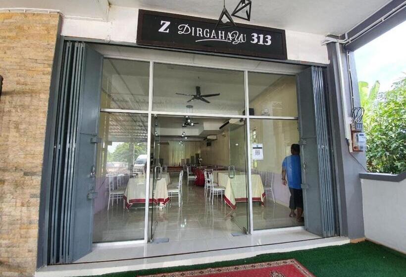 בית מלון כפרי Oyo 90404  Z Dirgahayu 313