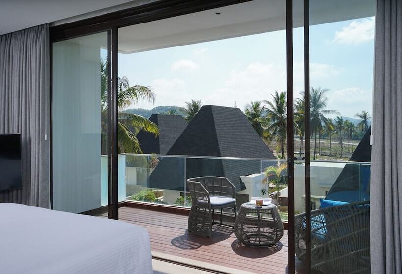 Pullman Lombok Merujani Mandalika Beach Resort