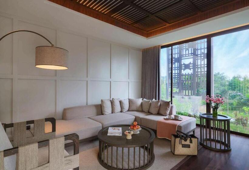 Pullman Lombok Merujani Mandalika Beach Resort