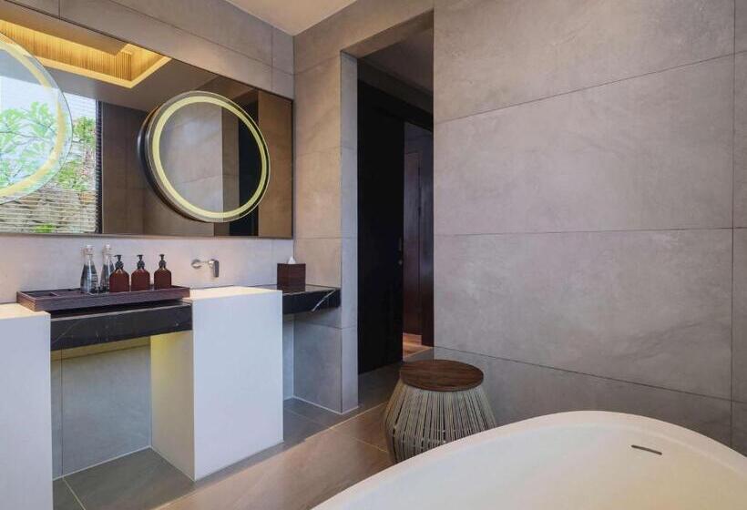 Pullman Lombok Merujani Mandalika Beach Resort