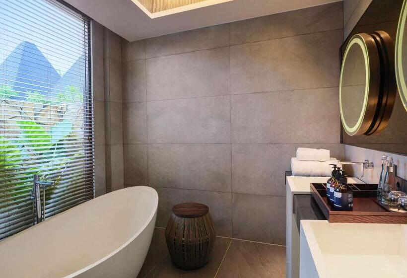 Pullman Lombok Merujani Mandalika Beach Resort