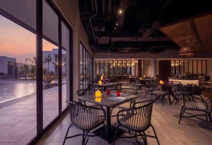 Pullman Lombok Merujani Mandalika Beach Resort