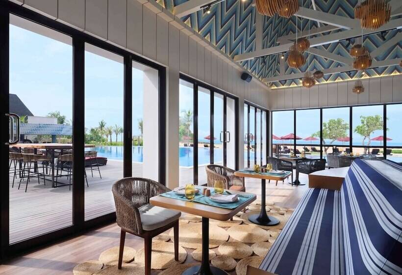 Pullman Lombok Merujani Mandalika Beach Resort