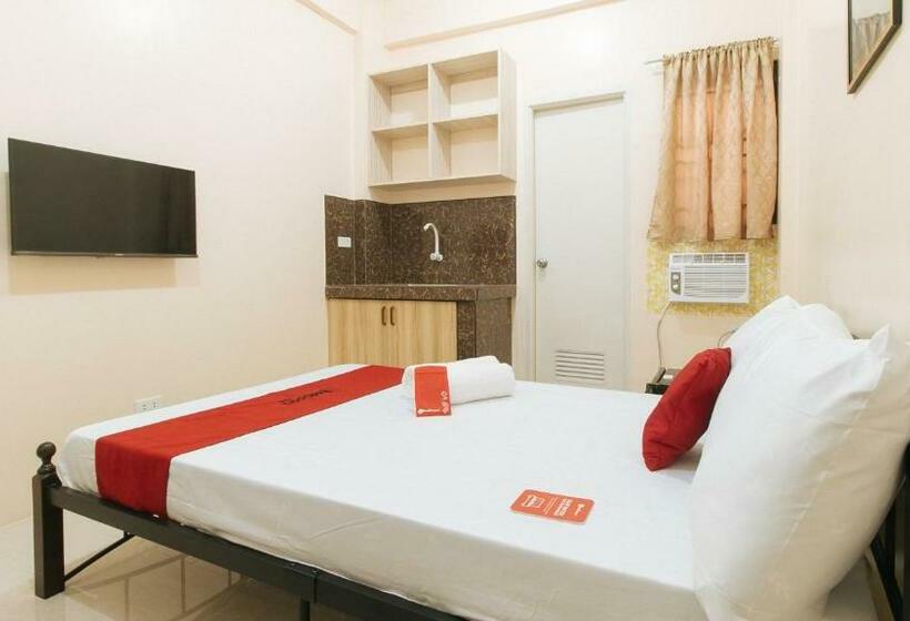 Отель Reddoorz @ Miras Apartelle Angeles Pampanga