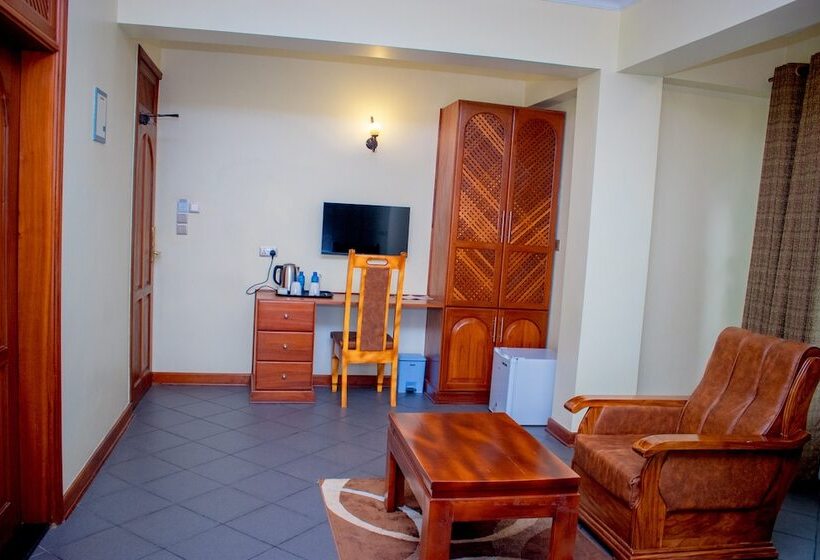 Отель Seven Skies