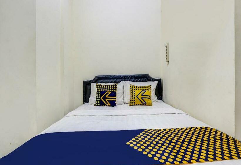 فندق Spot On 90780 Gang Tengah Homestay Syariah