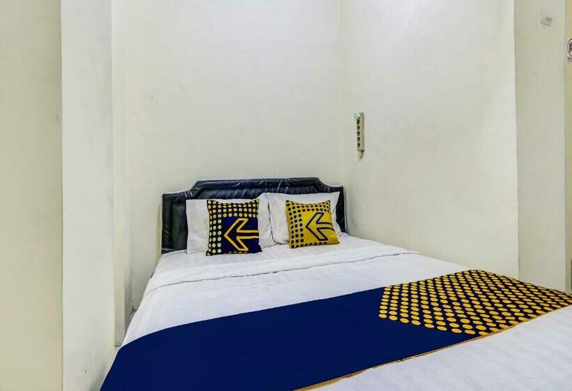 فندق Spot On 90780 Gang Tengah Homestay Syariah