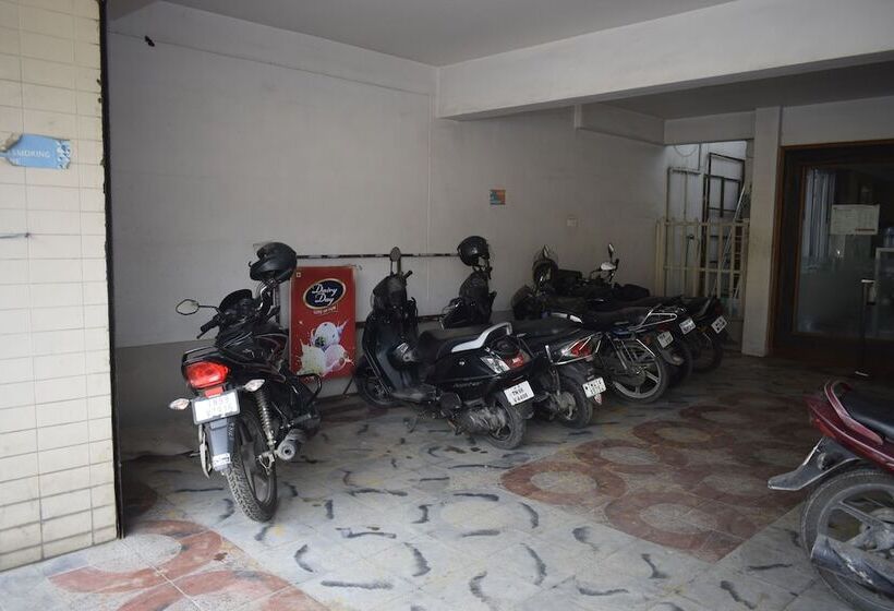 ホテル Sri Krishna Vilas