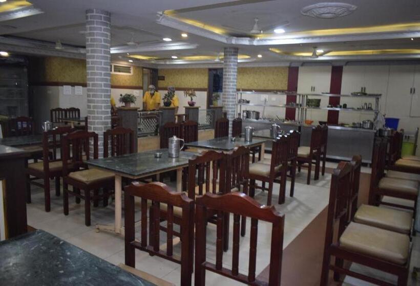 ホテル Sri Krishna Vilas