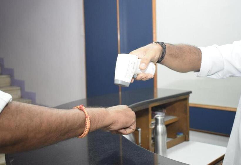 ホテル Sri Krishna Vilas