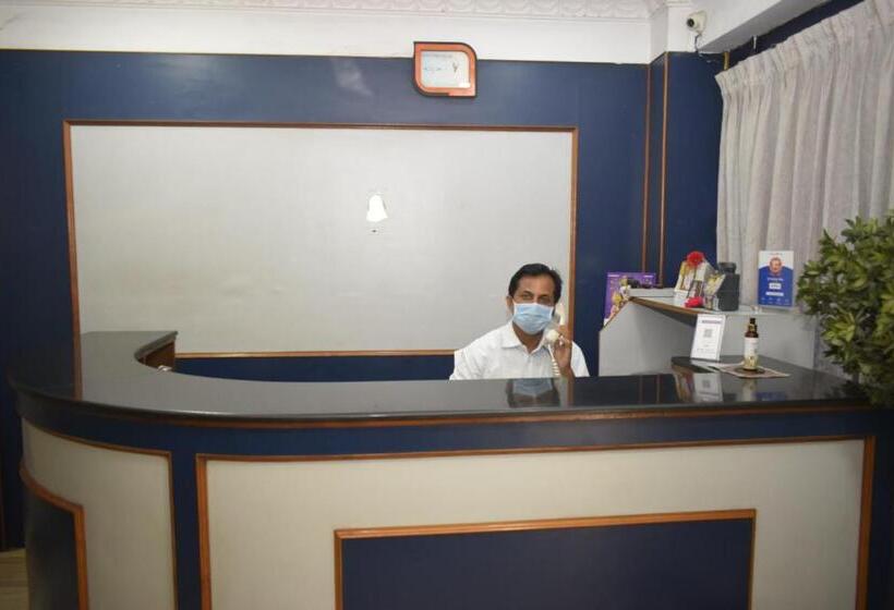 ホテル Sri Krishna Vilas