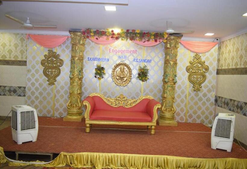 ホテル Sri Krishna Vilas