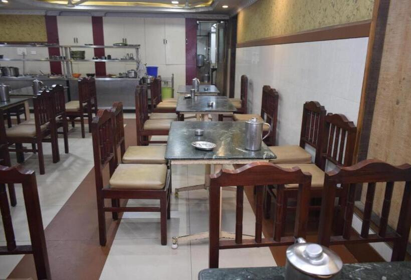 هتل Sri Krishna Vilas