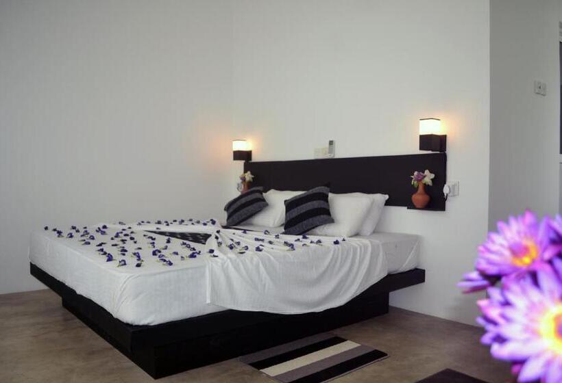 Отель Talalla Leisure