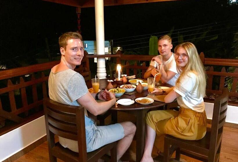 Отель Talalla Leisure