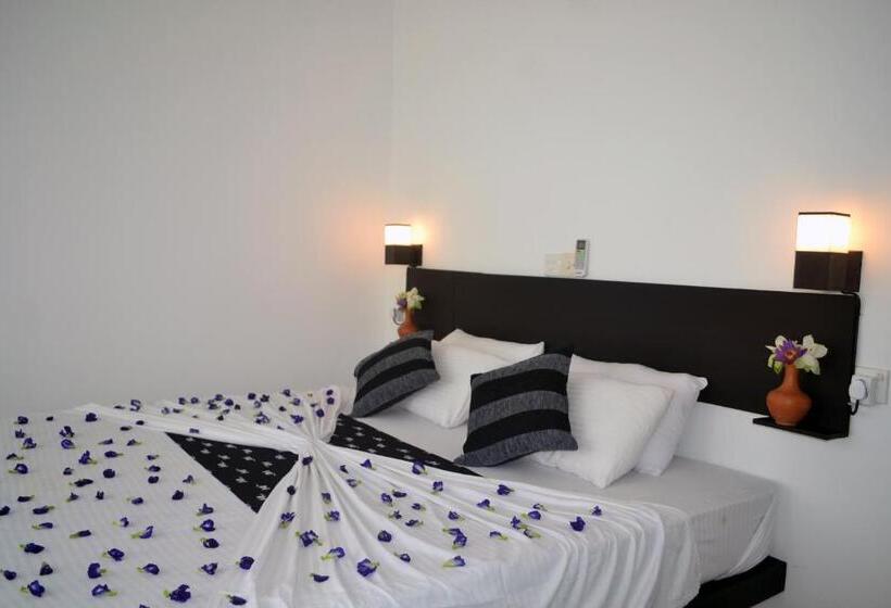 Отель Talalla Leisure