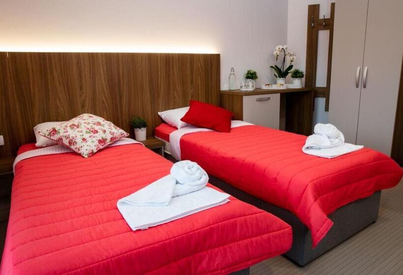 پانسیون Gostilna Pugelj