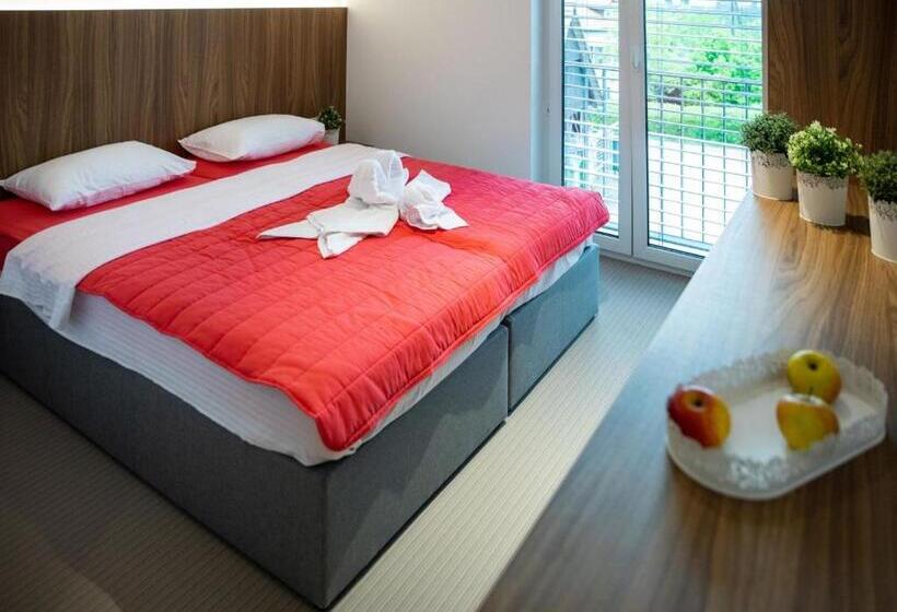 پانسیون Gostilna Pugelj