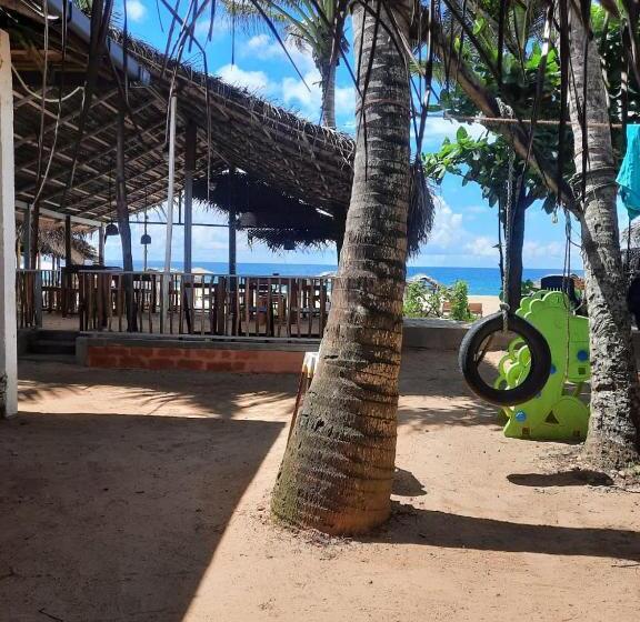 פנסיון La Vira Beach Villa