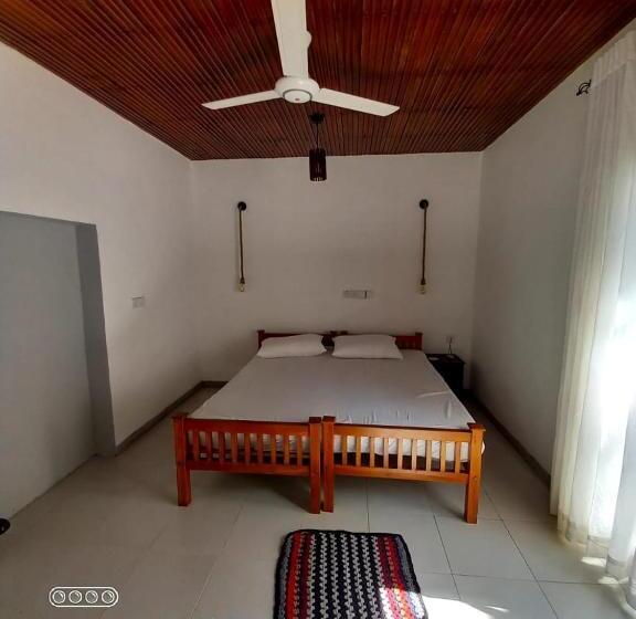 פנסיון La Vira Beach Villa