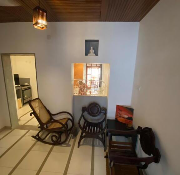 פנסיון La Vira Beach Villa