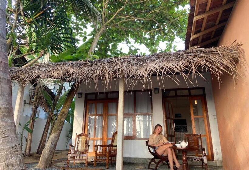 פנסיון La Vira Beach Villa