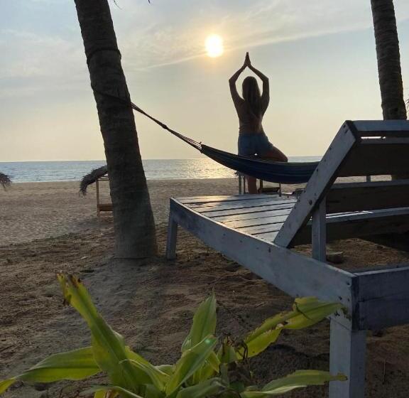 פנסיון La Vira Beach Villa