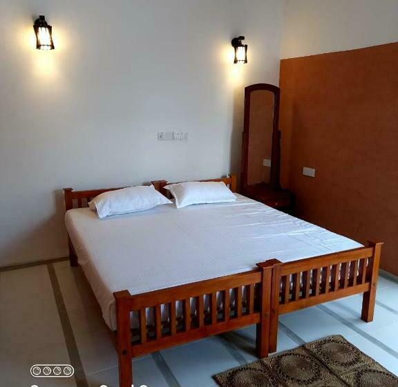 פנסיון La Vira Beach Villa