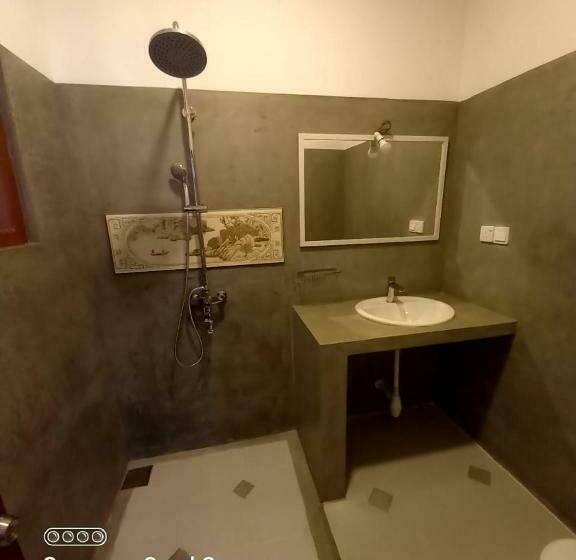 פנסיון La Vira Beach Villa