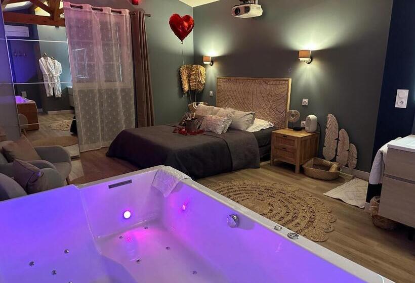 پانسیون Mas Hinaiti   Suite Romantique Avec Spa Et écran Géant De Cinéma