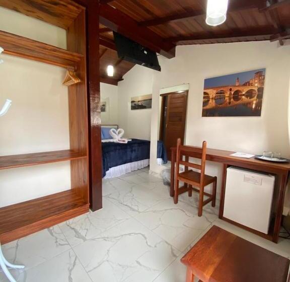 פנסיון Pousada Antígona