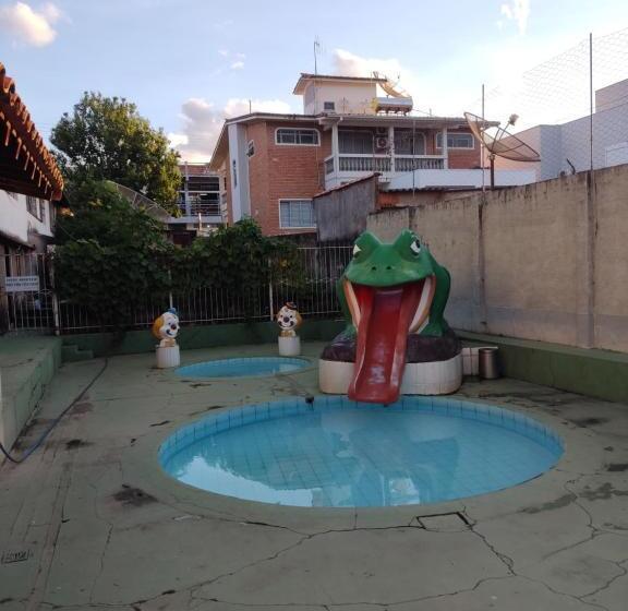 بنسيون Pousada Reserva Central