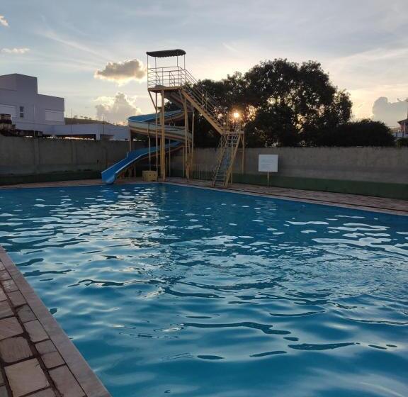 بنسيون Pousada Reserva Central