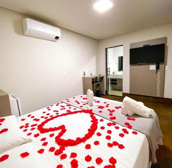 بنسيون Pousada Reserva Central