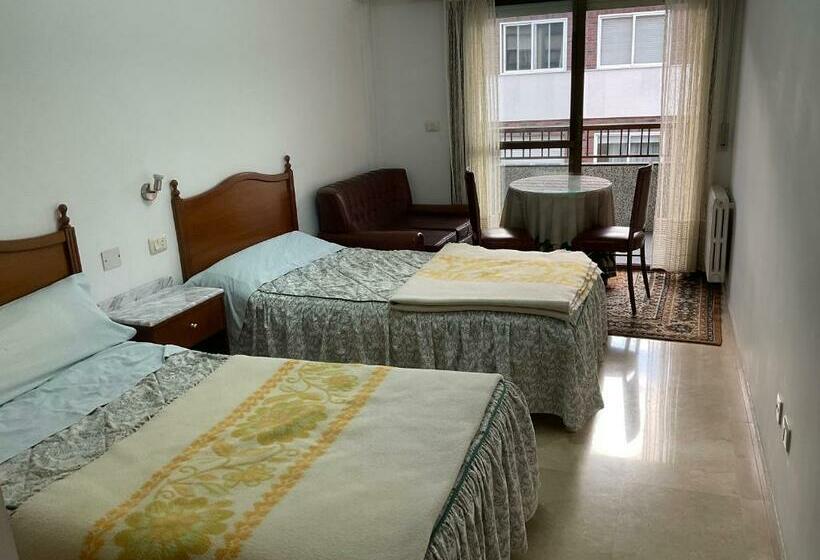 پانسیون Residencia Universidad