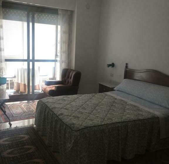 پانسیون Residencia Universidad