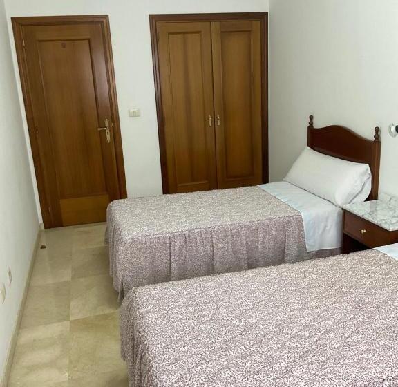 پانسیون Residencia Universidad