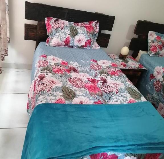 بنسيون Thee View