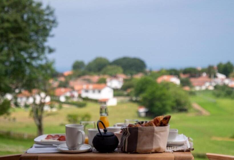 بنسيون Villa Enara