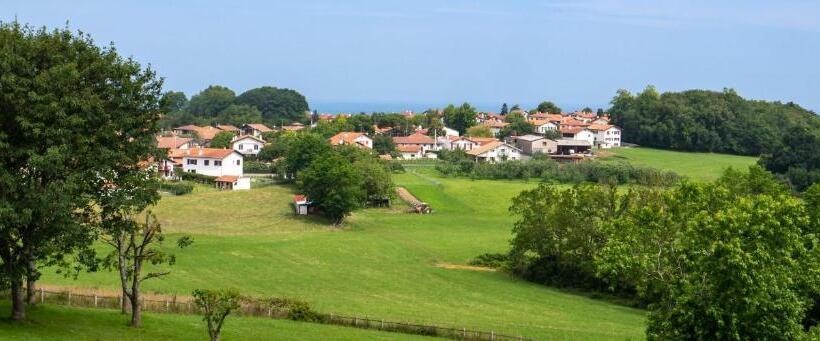 بنسيون Villa Enara