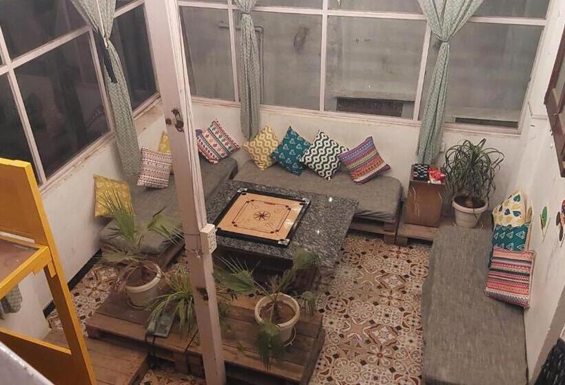 Raahi Backpacker S Hostel