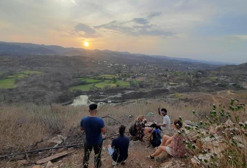 Raahi Backpacker S Hostel