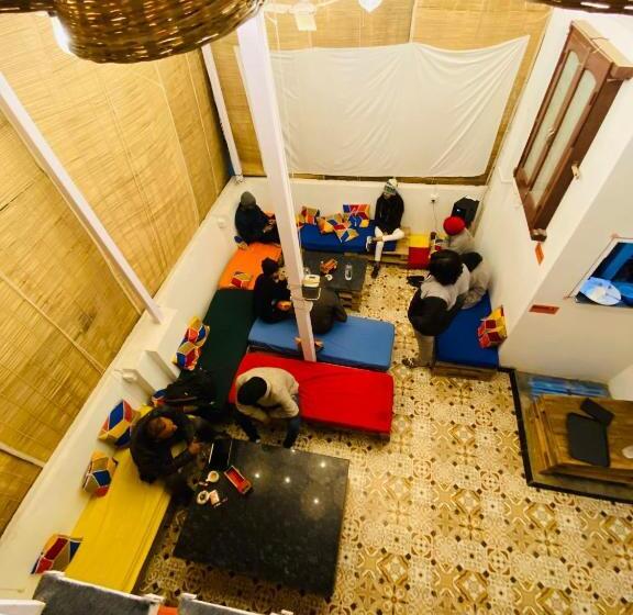 Raahi Backpacker S Hostel