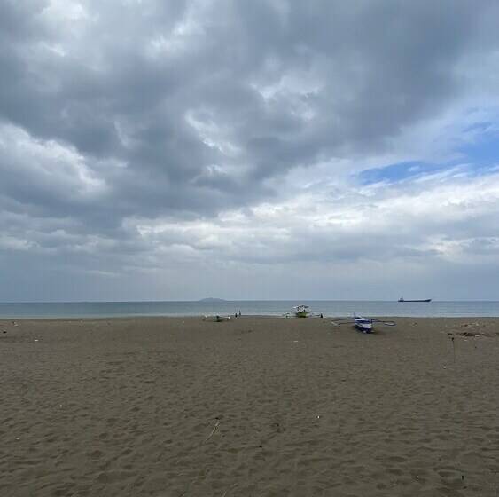 Shoreland Beach Resort By Cocotel