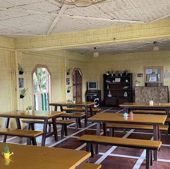 Shoreland Beach Resort By Cocotel