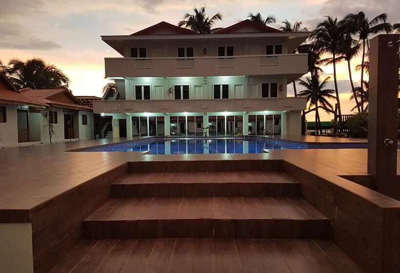 Shoreland Beach Resort By Cocotel