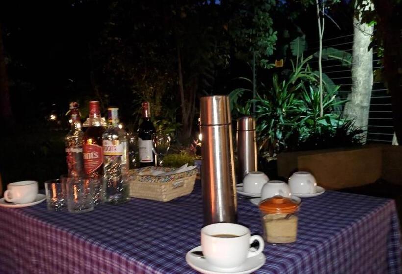 هاستل Kizumba House