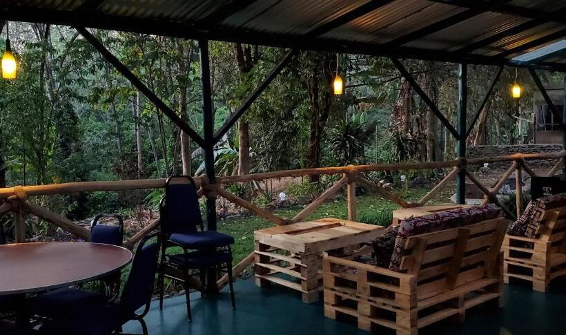 هاستل Kizumba House